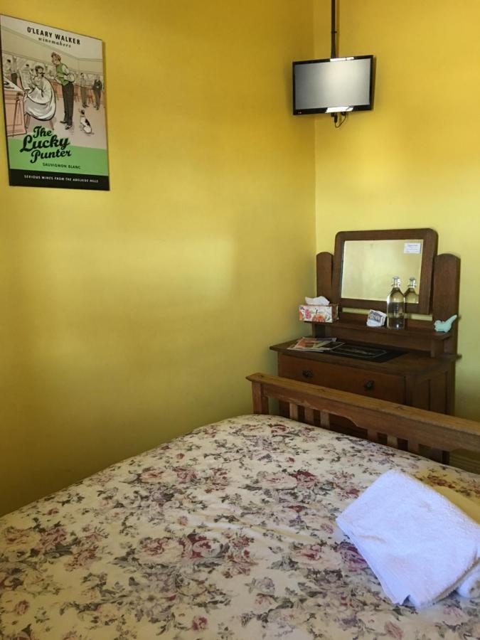 Wirrabara Hotel Екстер'єр фото